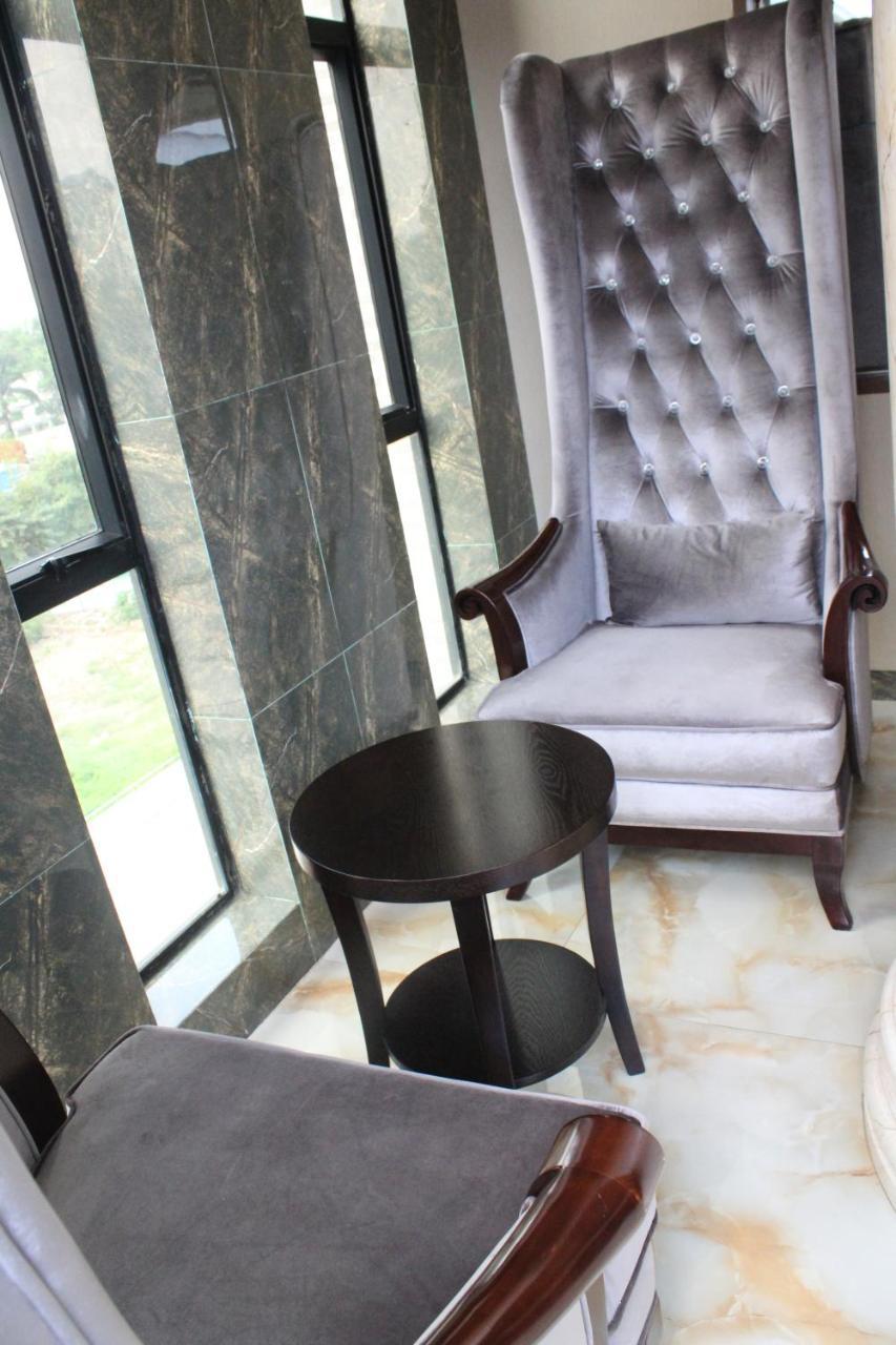 Hotel Amaritsah Brazzaville Exterior foto